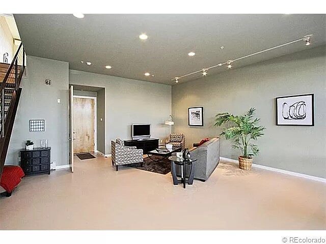 Building Photo - 11878 Bradburn Blvd
