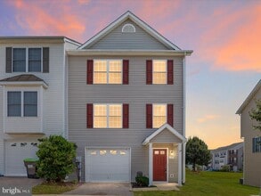 Building Photo - 111 Lighthouse Ln