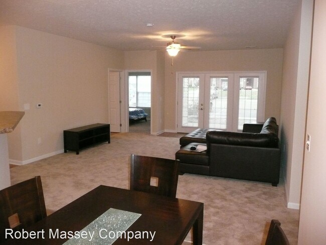 Foto del edificio - 9400 Clubview Dr