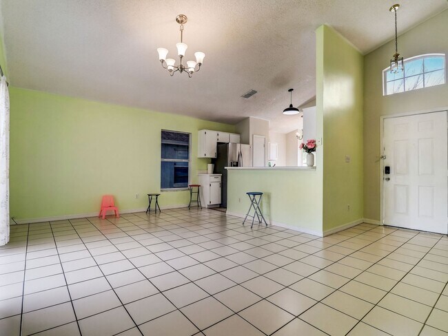Foto del edificio - Beautiful 3-bedroom 2-bathroom house in th...