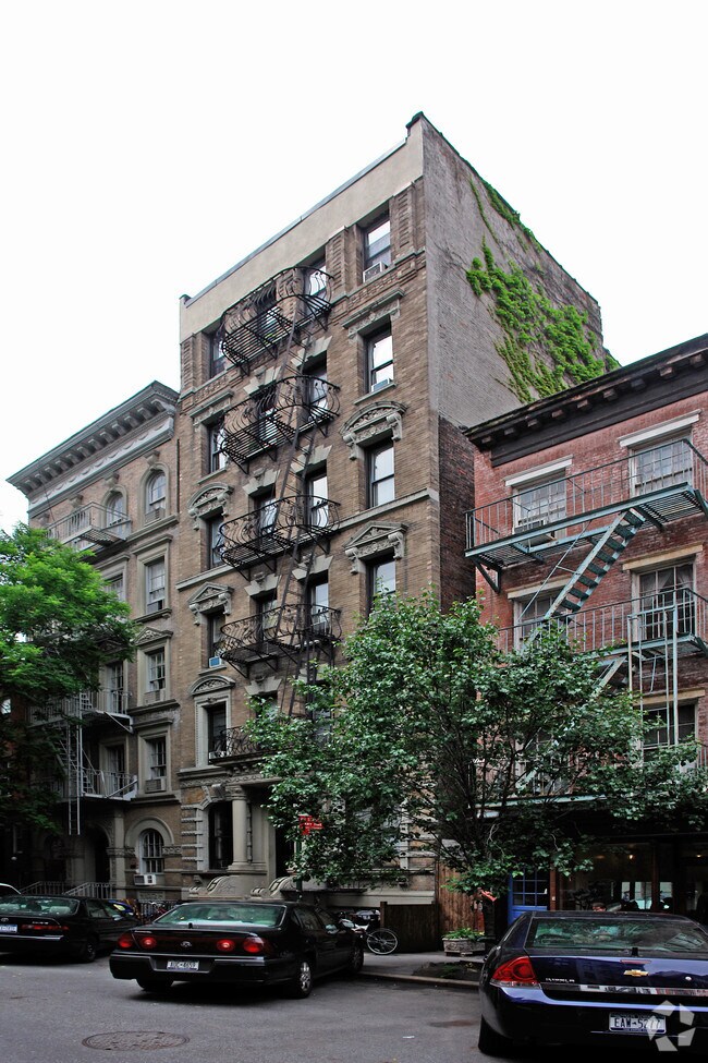 Building Photo - 222 W 20th St