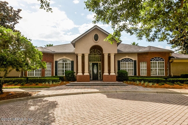 Building Photo - 13810 Sutton Park Dr N