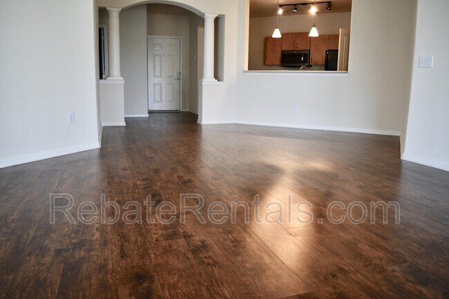 Foto del edificio - 8290 Gate Pkwy W