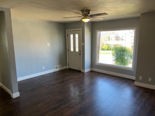 Building Photo - 2221 Sturges Dr
