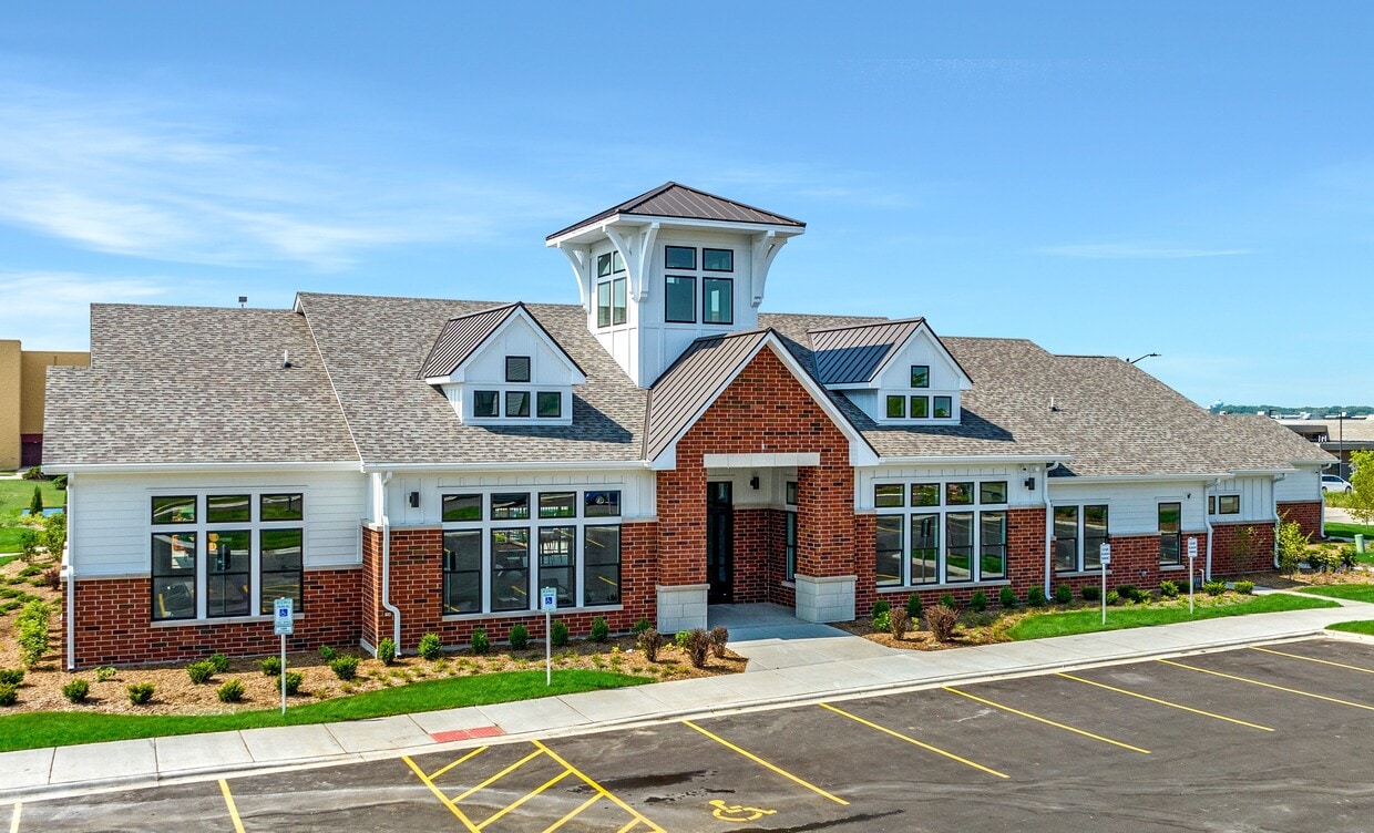 The Waters at Pike Creek Apartments 6965 70th Ct Kenosha, WI Apartments for Rent in Kenosha