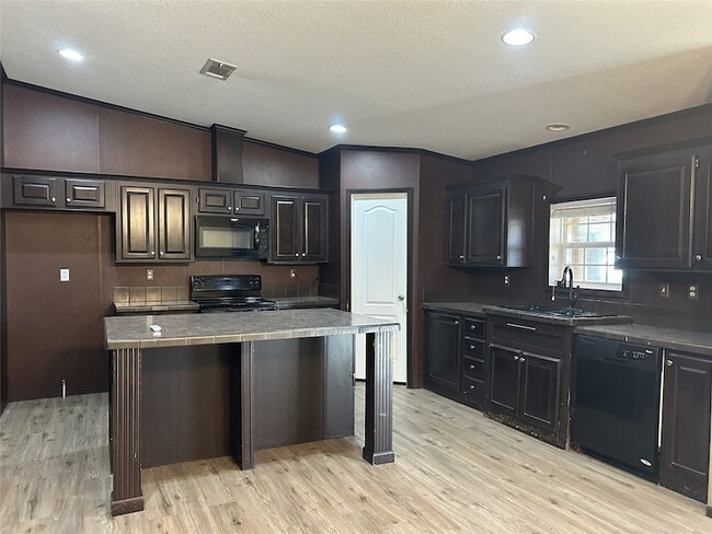 Building Photo - 317 Co Rd 4790