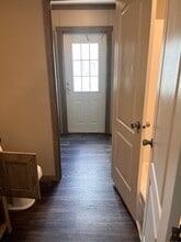 Building Photo - 4 Laurel Ct