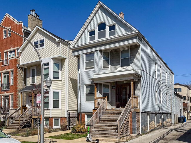 Building Photo - 1422 W Henderson St