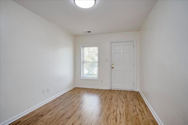 Foto del edificio - 953 Hopkins St