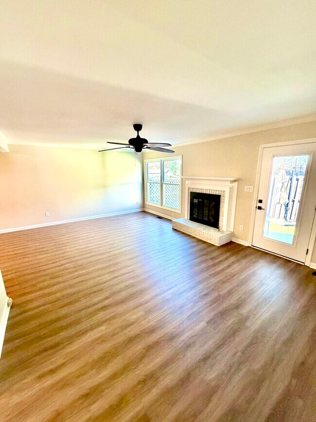 Foto del edificio - 3058 Dupree Dr SW