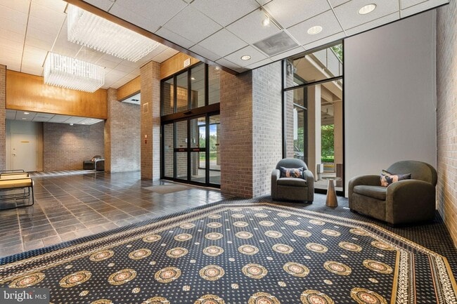 Photo - 1800 Old Meadow Rd Apartment