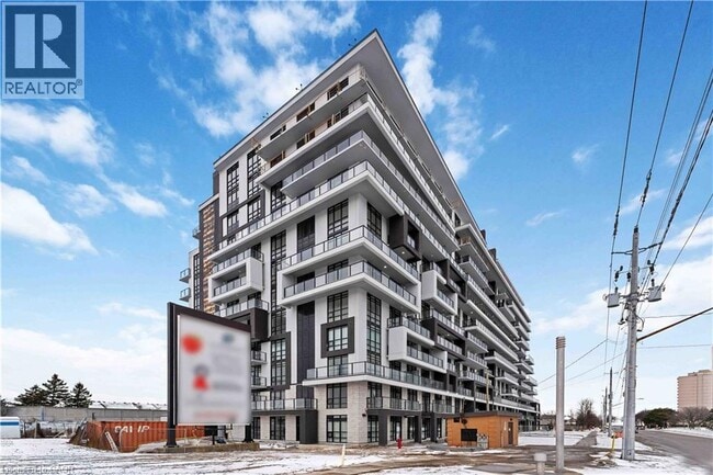 Building Photo - 461 Green Rd