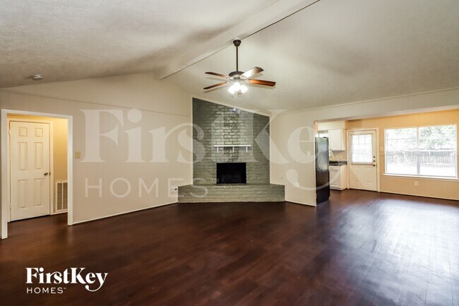 Foto del edificio - 17538 Bonnie Sean Dr