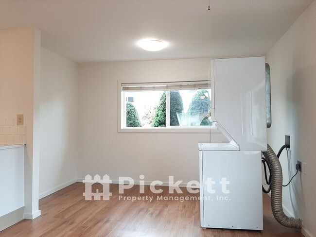 Foto del edificio - 3 Room House in Bremerton
