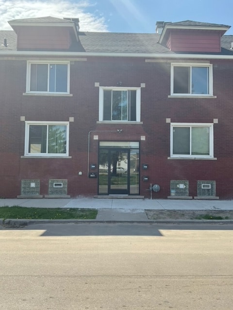 Building Photo - 8455 Cahalan St