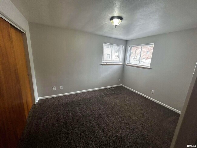 Foto del edificio - 2605 W Wardcliffe Dr