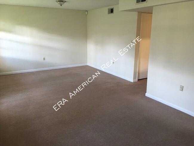 Foto del edificio - Green Arbor Townhome