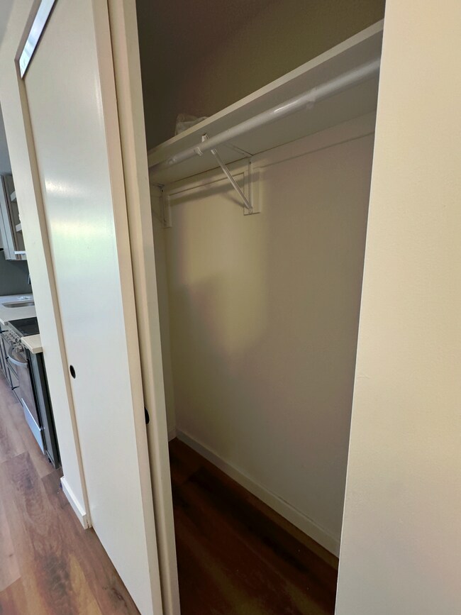 Foto del edificio - 1301 Bainbridge St