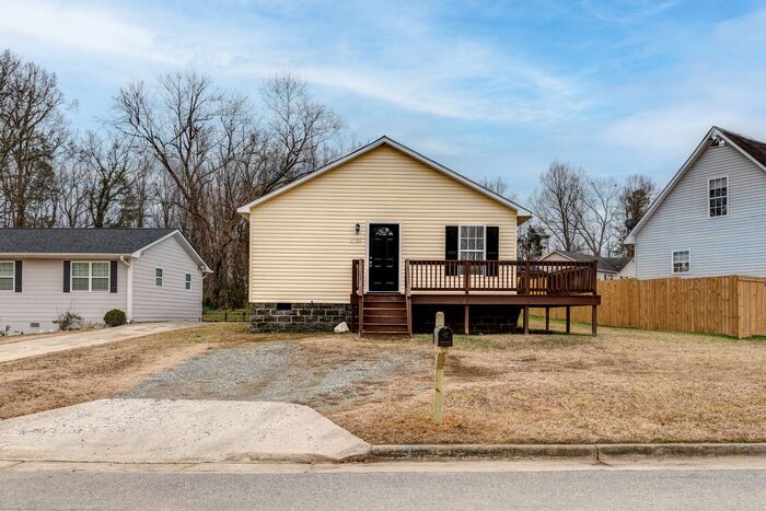 Primary Photo - SW Home, Appliances, All Electric, Wrap ar...