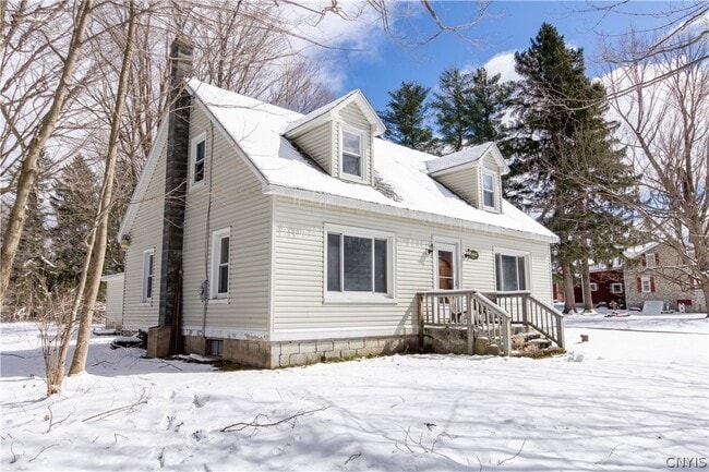 Foto del edificio - 24438 Main St