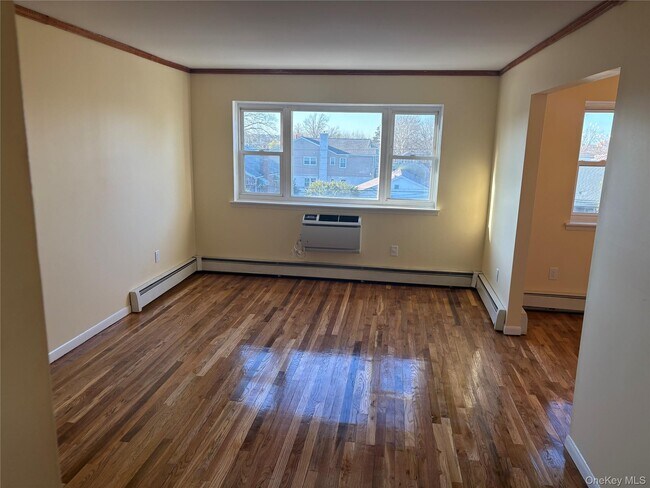 Building Photo - 2158 Edenwald Ave