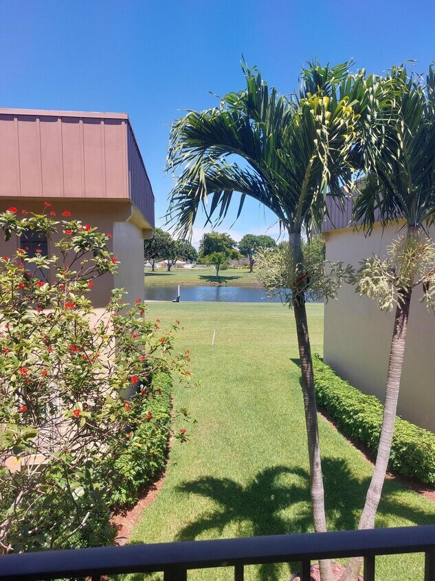 270 Capri F, Delray Beach, FL 33484 Condo for Rent in Delray Beach