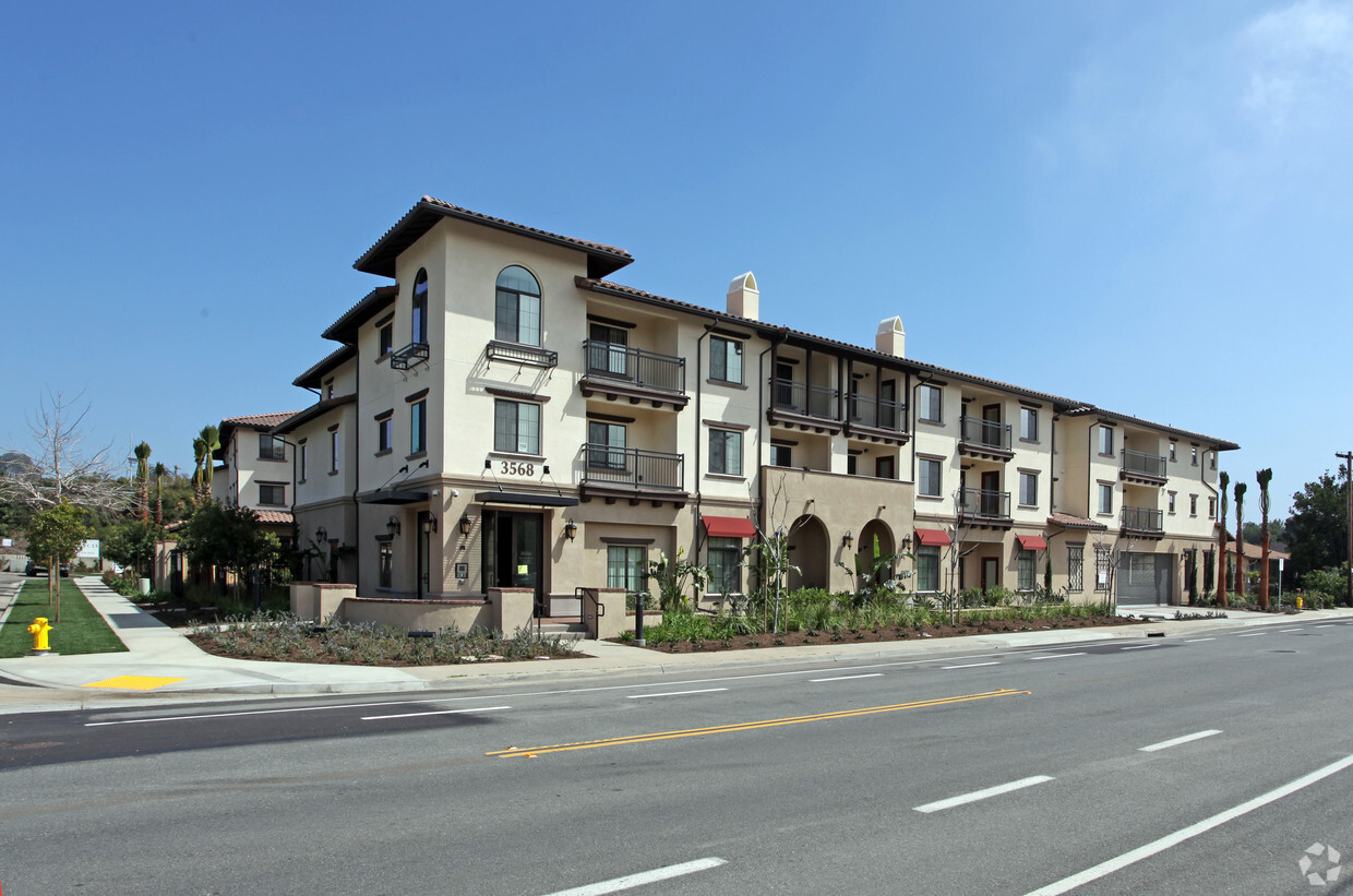 Primary Photo - Tavarua Senior Apartments