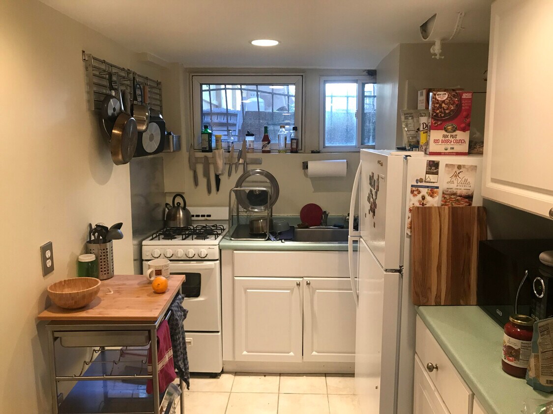 1833 Kilbourne Plz NW Unit English Basement Apartmen, Washington, DC 20010 Apartments in