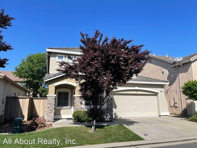 Building Photo - 3 br, 2.5 bath House - 1548 BLUE RAVEN STREET