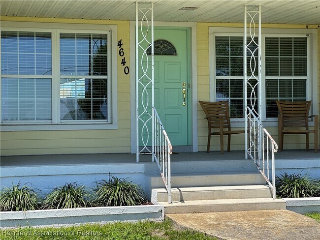 Foto del edificio - 4640 Lakeview Dr