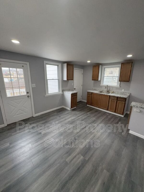 Foto del edificio - 461 Madison St