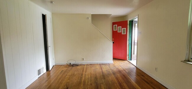 Foto del edificio - 7205 Schley Ave