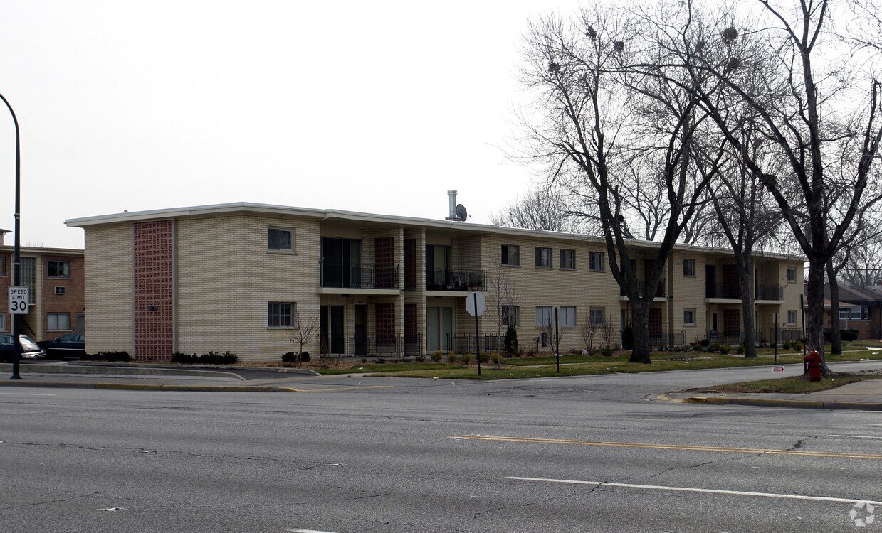 Primary Photo - 4643 W 95th St