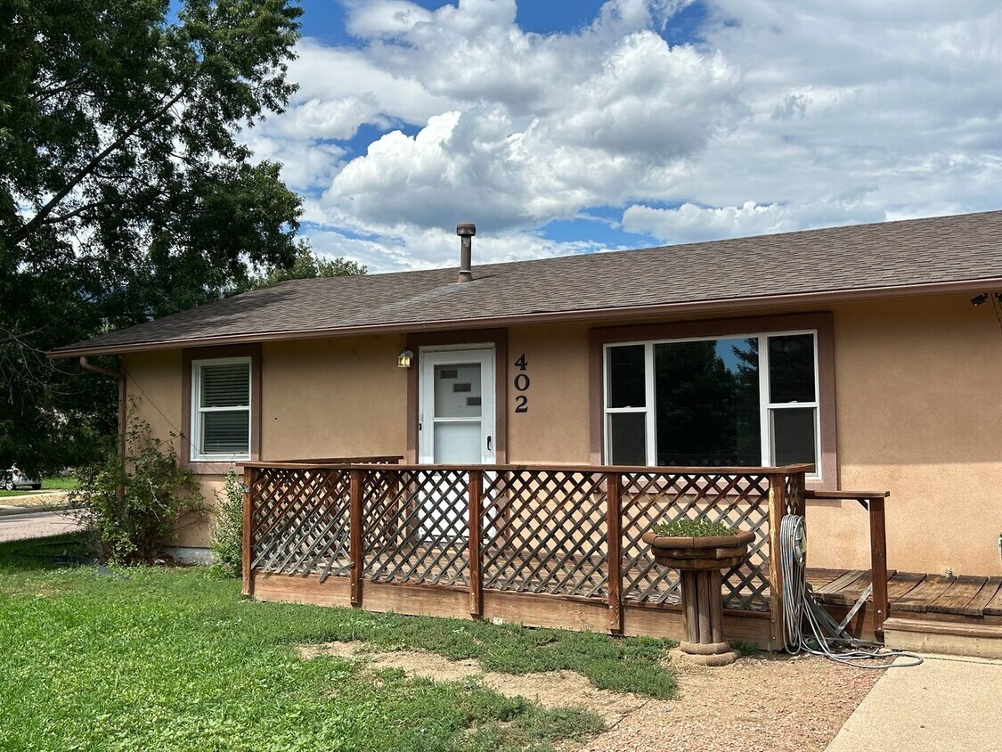 Primary Photo - 402-404 N 18th St