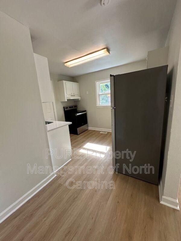 Building Photo - 1724 Newland Rd