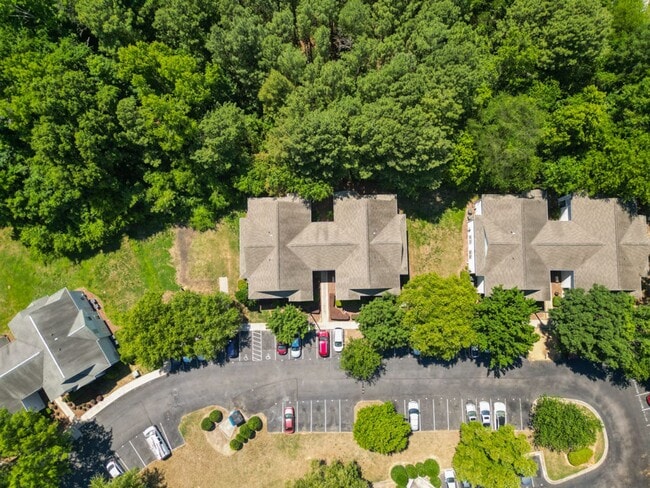Building Photo - The Village on Hill Street