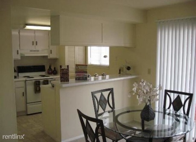 Building Photo - 7907 Holly Lea Ct