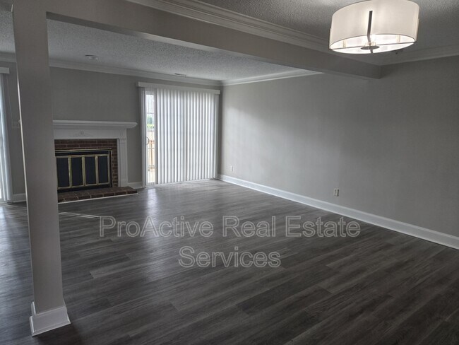 Foto del edificio - 674 Lord Dunmore Dr