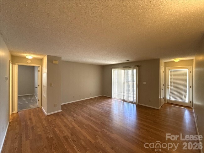 Building Photo - 1001 Churchill Downs Ct