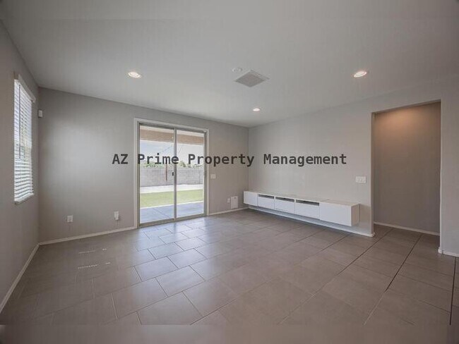 Building Photo - 2841 W Apollo Rd