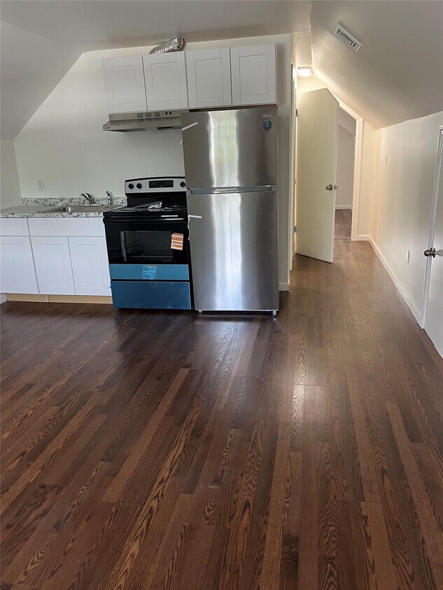 Foto principal - 601 Conklin St
