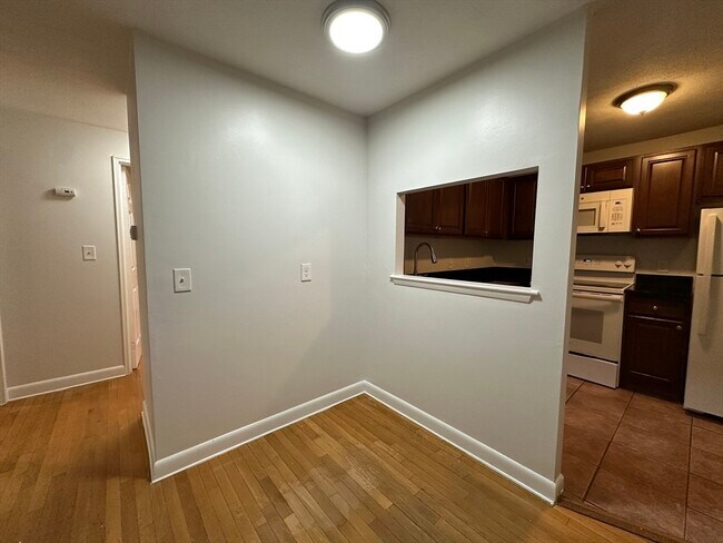 Building Photo - 32 Annese Rd