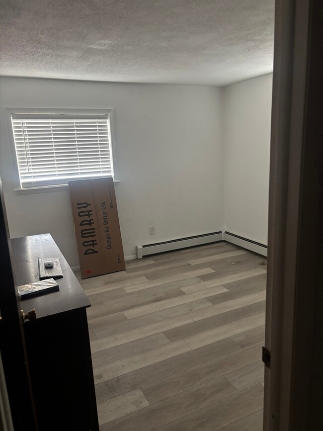 Building Photo - 2917 1/2 Formay Ave