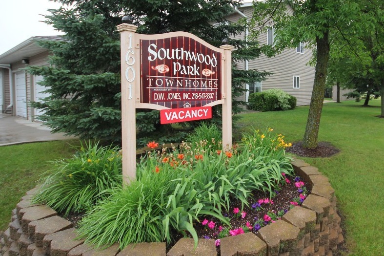 Foto principal - Southwood Park Townhomes