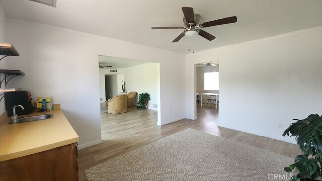 Building Photo - 6016 Ashwood St