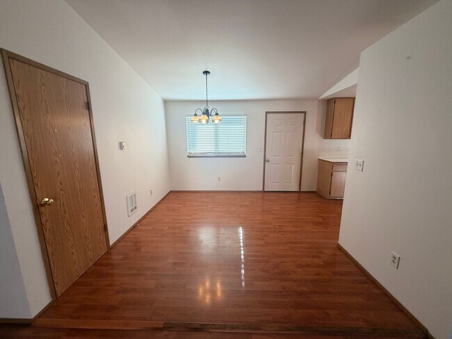 Foto del edificio - 8429 44th Dr NE