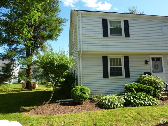 Building Photo - 34 Butternut Dr