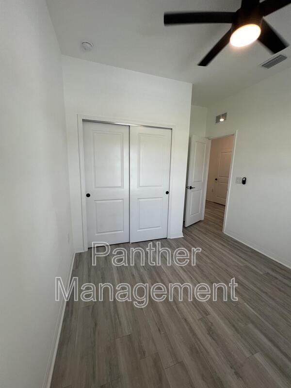 Building Photo - 1329 Diplomat Pkwy W