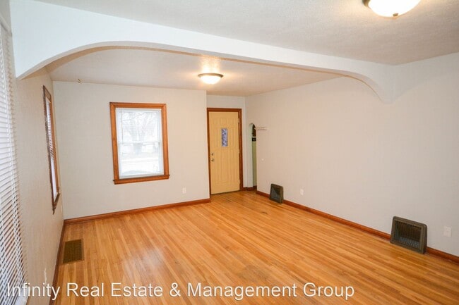 Foto del edificio - 3 br, 1.5 bath House - 1106 9th Ave SW