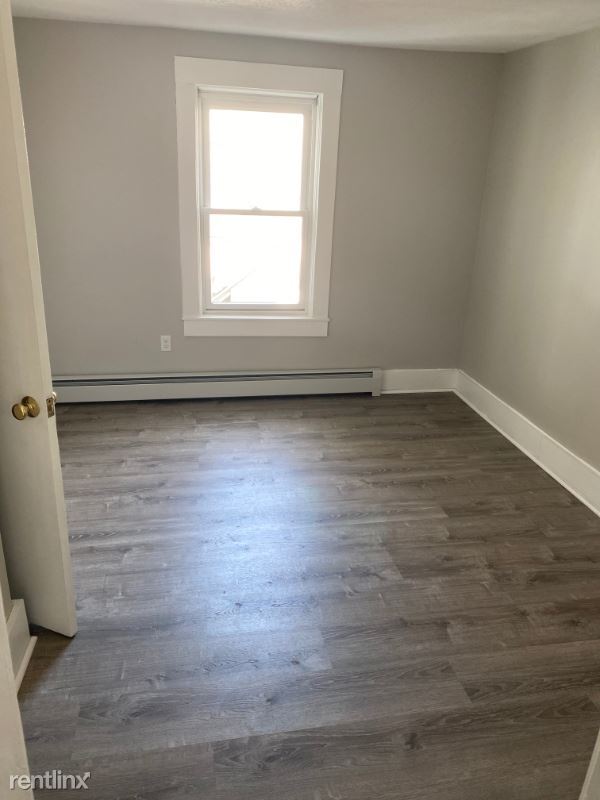 Foto del edificio - 103 Pleasant St